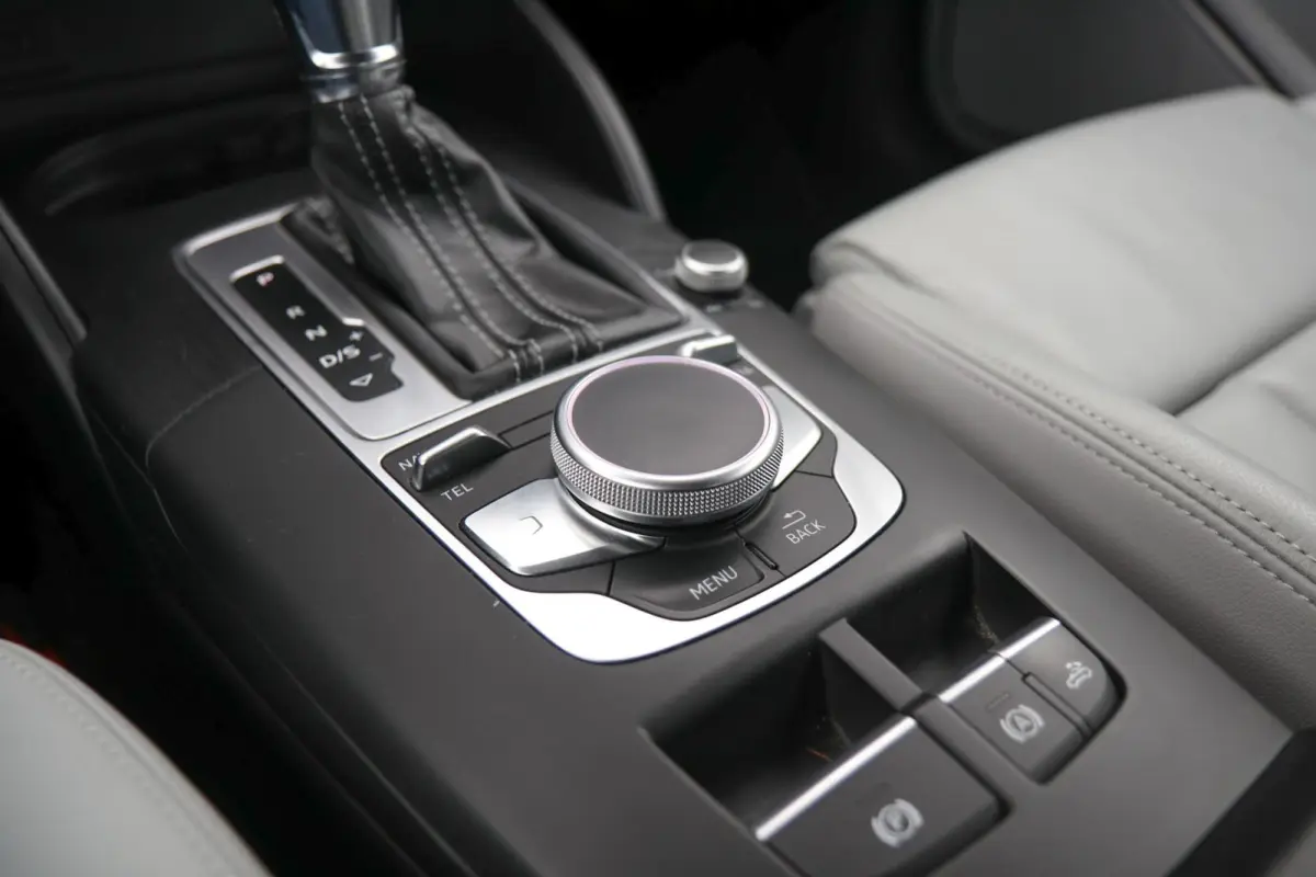 1.4 TFSI 150pk S-tronic S edition | Nekverwarming | B&O Audio | Matrix LED | Windschot