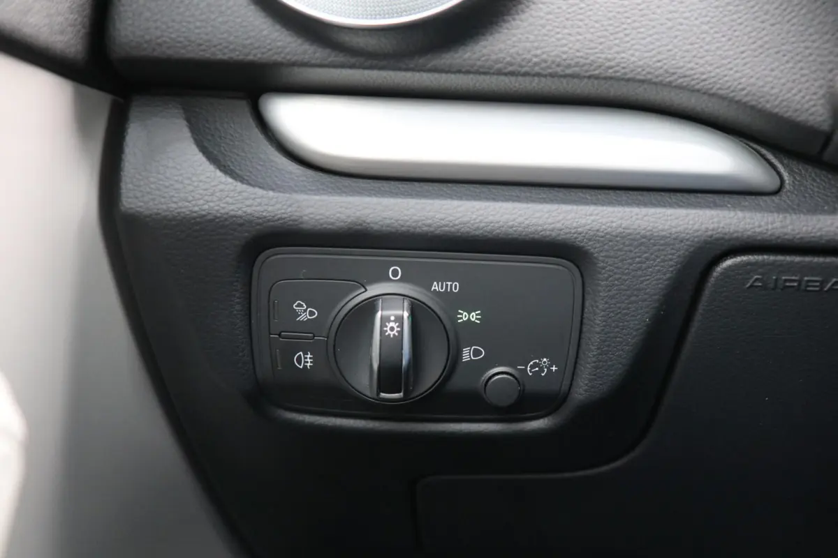 1.4 TFSI 150pk S-tronic S edition | Nekverwarming | B&O Audio | Matrix LED | Windschot