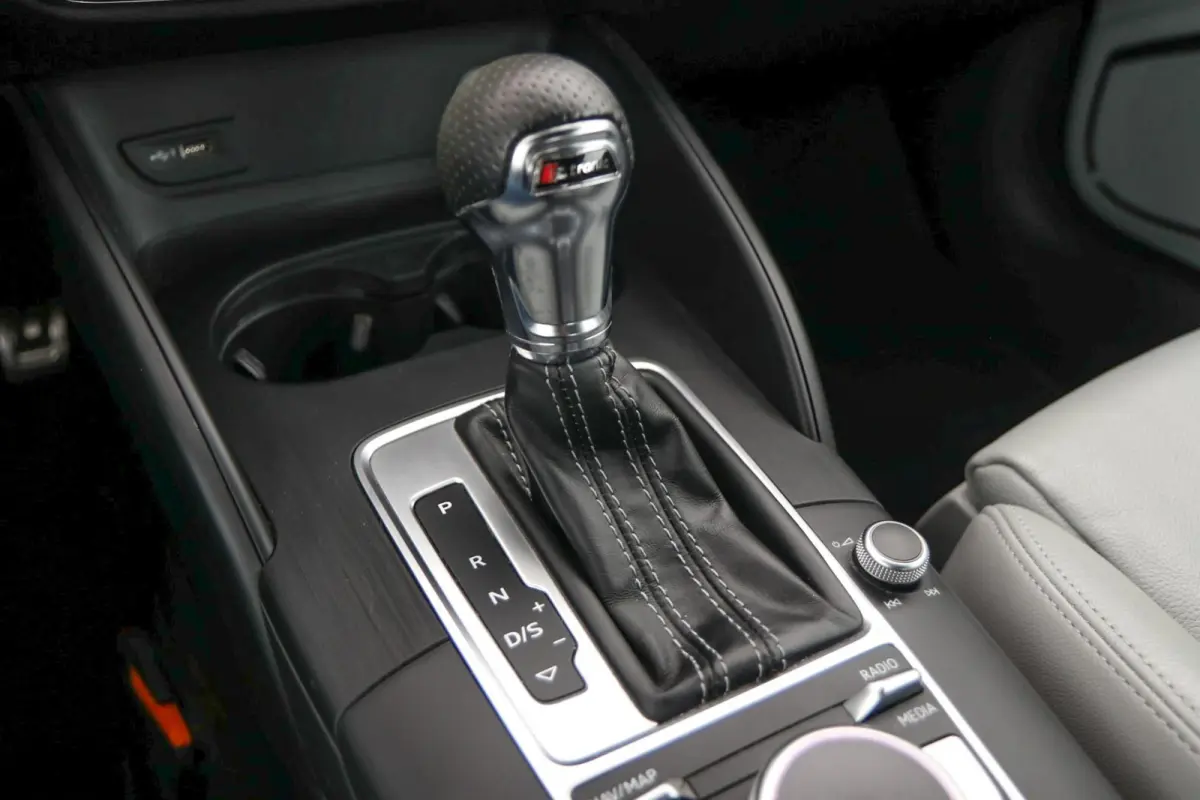 1.4 TFSI 150pk S-tronic S edition | Nekverwarming | B&O Audio | Matrix LED | Windschot