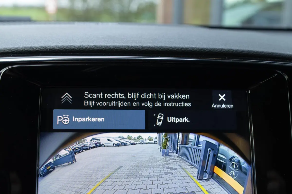 T5 1.5 PHEV R-DESIGN|360 Camera|Pilot assist|Memory|Stoel+Stuurverwarming|Harmann Kardon|