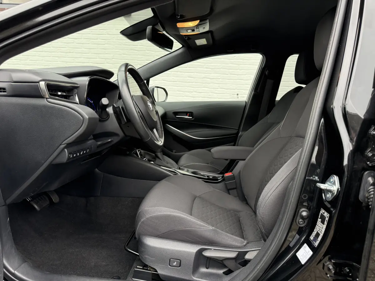 2.0 Hybrid Team D | ACC | CarPlay | Camera | Dodehoek | Keyless