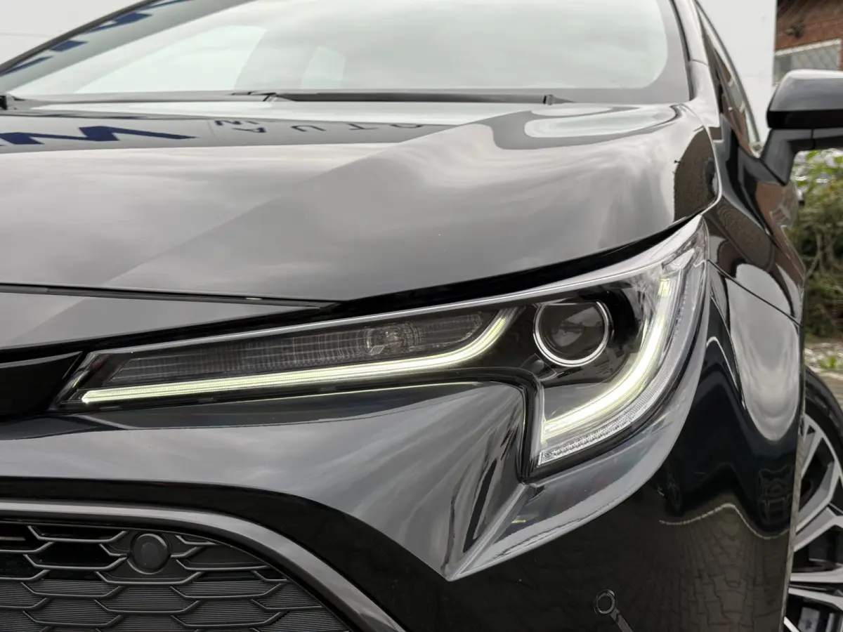 2.0 Hybrid Team D | ACC | CarPlay | Camera | Dodehoek | Keyless