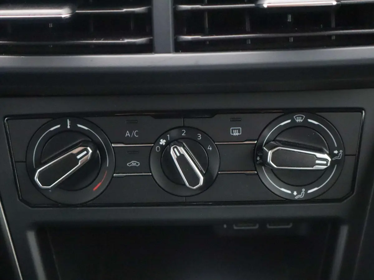 1.0 TSI 95pk DSG Comfortline Business | Apple Carplay/Android Auto | Lichtmetalen velgen