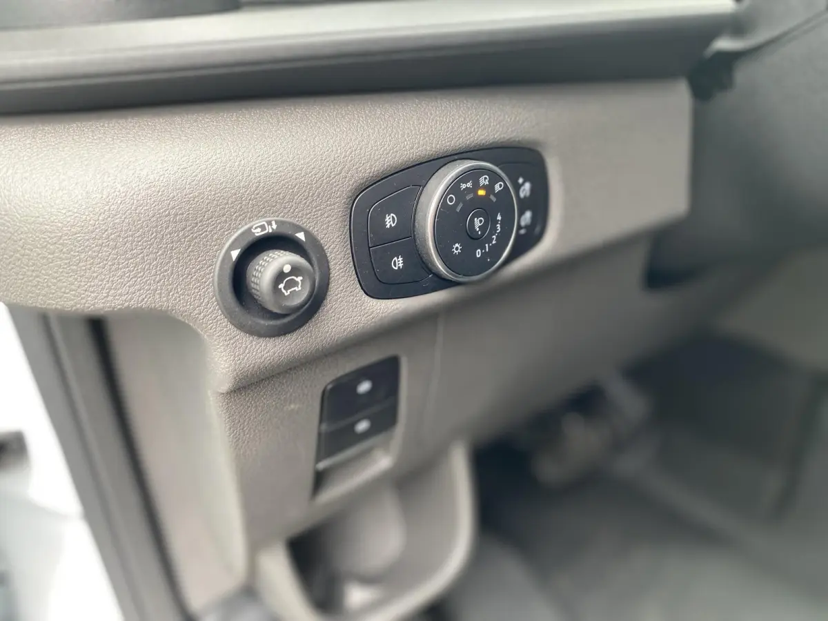 350 L4H3 Trend 184pk RWD 68 KWh | Direct leverbaar | Navigation Pack | Doorloopfunctie cabine | XL laadkabel | All Weather banden | Vehicle Integration System | PRIJS o.b.v. SUBCONTRACTOR"| 