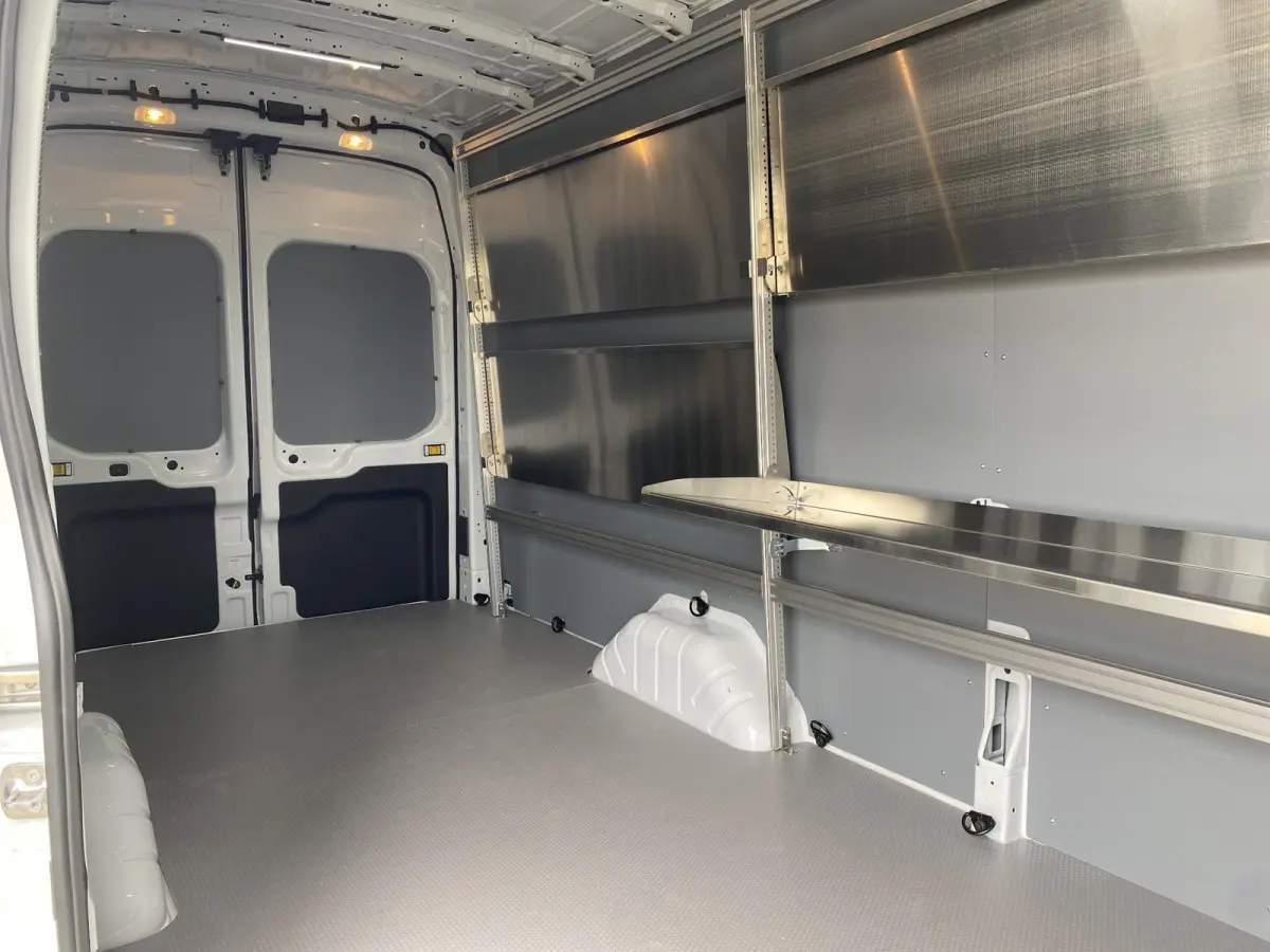 350 L4H3 Trend 184pk RWD 68 KWh | Direct leverbaar | Navigation Pack | Doorloopfunctie cabine | XL laadkabel | All Weather banden | Vehicle Integration System | PRIJS o.b.v. SUBCONTRACTOR"| 