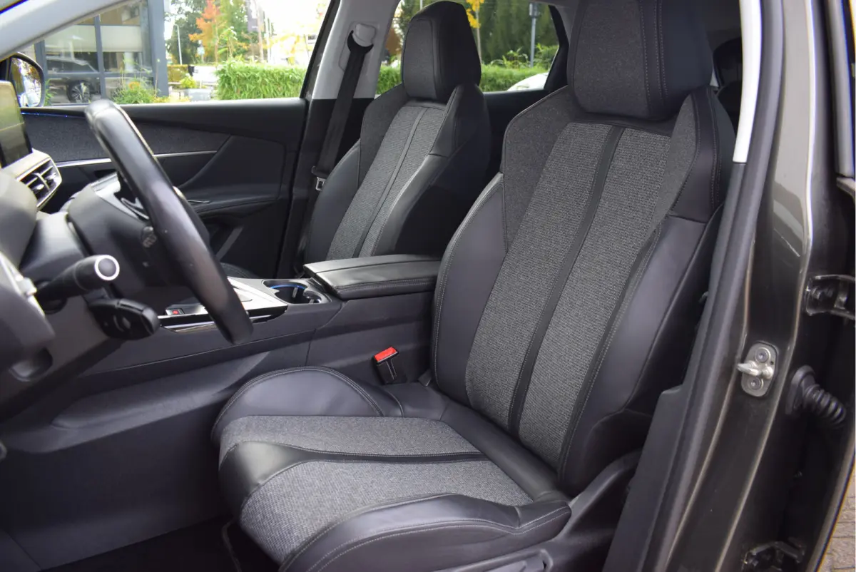 1.2 Blue Lease Premium 130PK | Nieuwe motor | Focal Audio | 360° Camera | Elek. Kofferklep