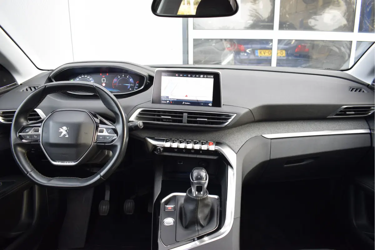 1.2 Blue Lease Premium 130PK | Nieuwe motor | Focal Audio | 360° Camera | Elek. Kofferklep