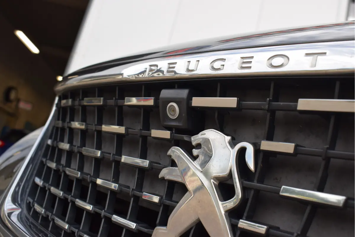 1.2 Blue Lease Premium 130PK | Nieuwe motor | Focal Audio | 360° Camera | Elek. Kofferklep