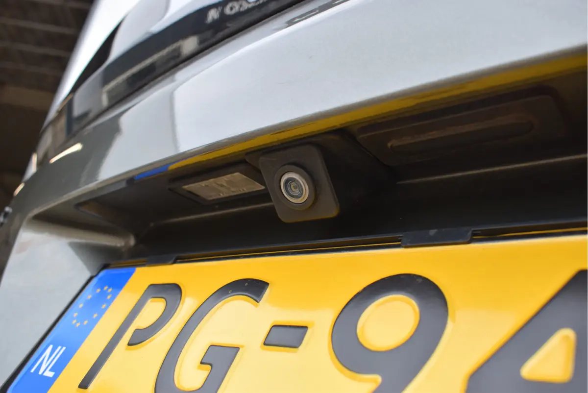 1.2 Blue Lease Premium 130PK | Nieuwe motor | Focal Audio | 360° Camera | Elek. Kofferklep