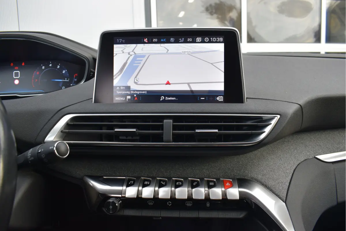 1.2 Blue Lease Premium 130PK | Nieuwe motor | Focal Audio | 360° Camera | Elek. Kofferklep
