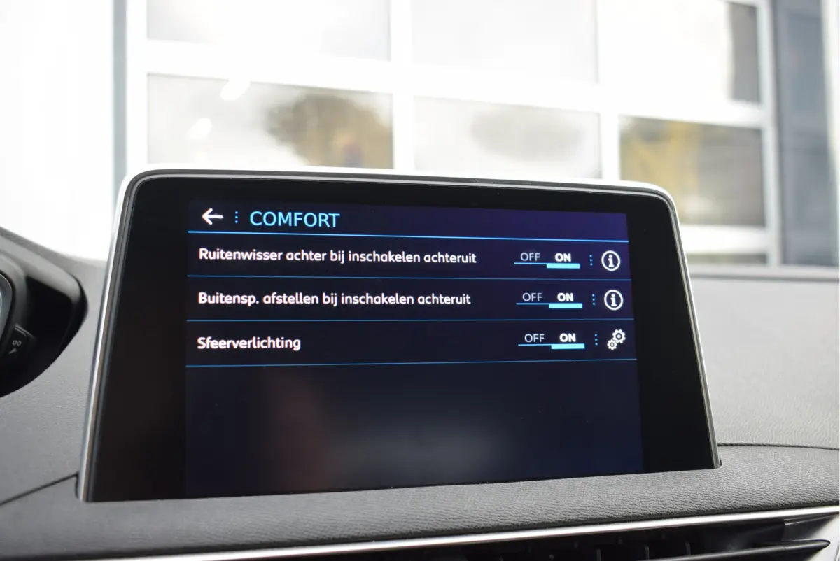 1.2 Blue Lease Premium 130PK | Nieuwe motor | Focal Audio | 360° Camera | Elek. Kofferklep