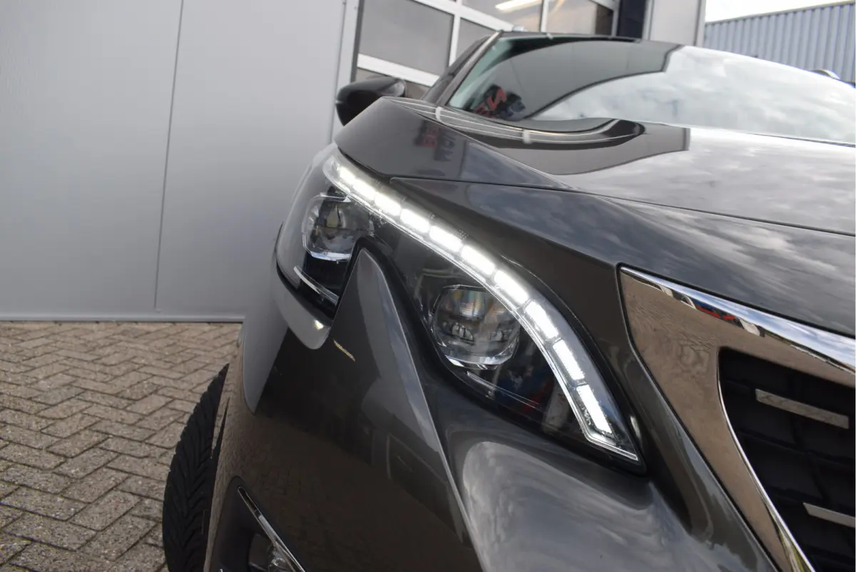 1.2 Blue Lease Premium 130PK | Nieuwe motor | Focal Audio | 360° Camera | Elek. Kofferklep