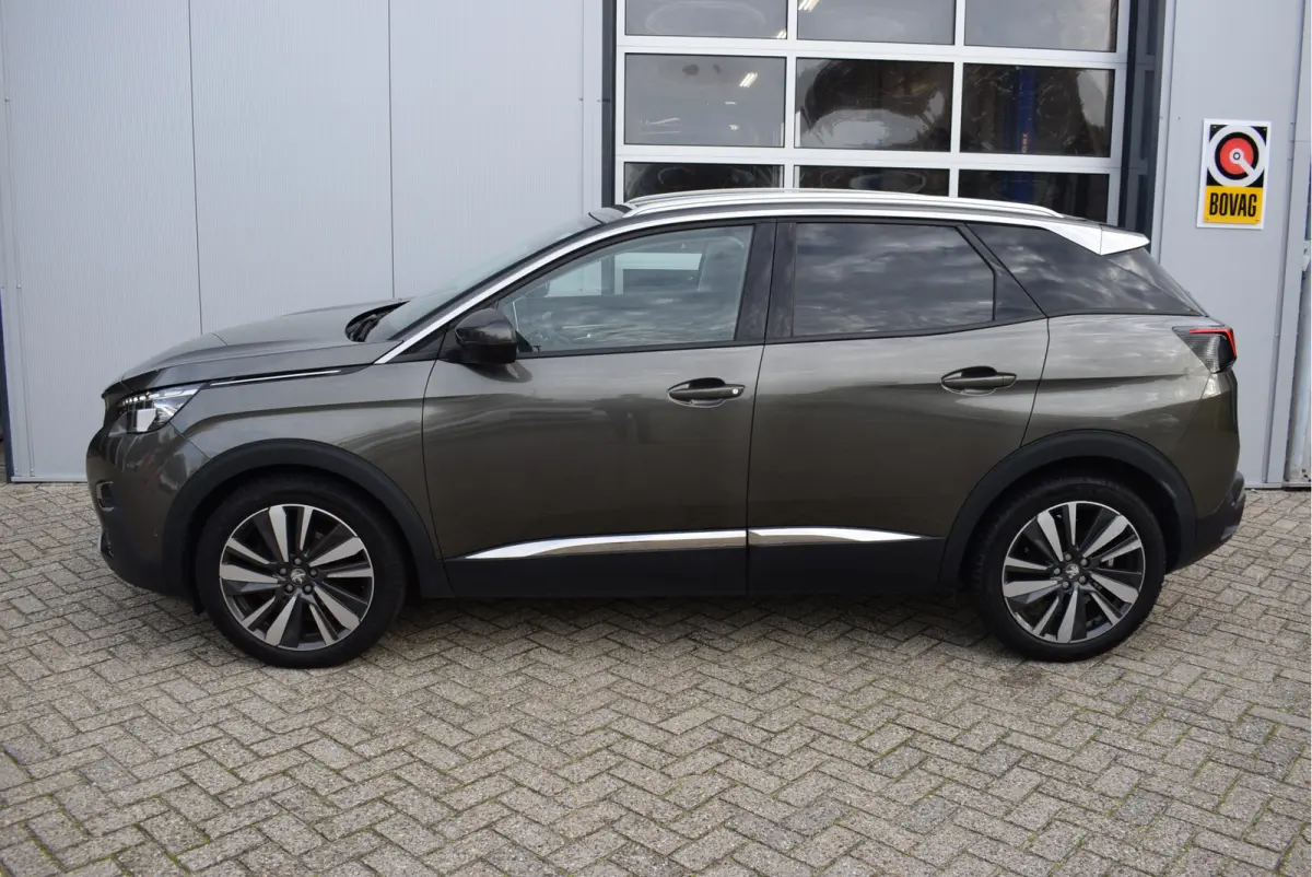 1.2 Blue Lease Premium 130PK | Nieuwe motor | Focal Audio | 360° Camera | Elek. Kofferklep