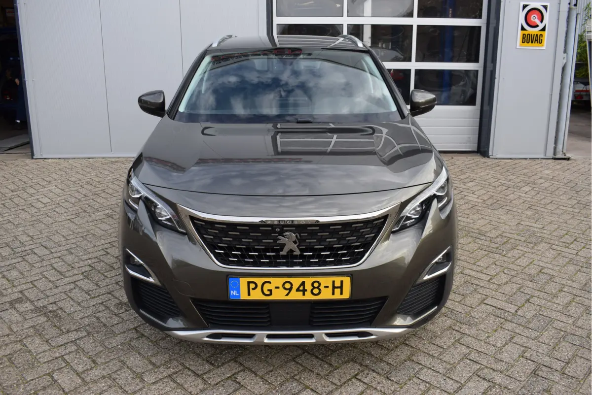 1.2 Blue Lease Premium 130PK | Nieuwe motor | Focal Audio | 360° Camera | Elek. Kofferklep