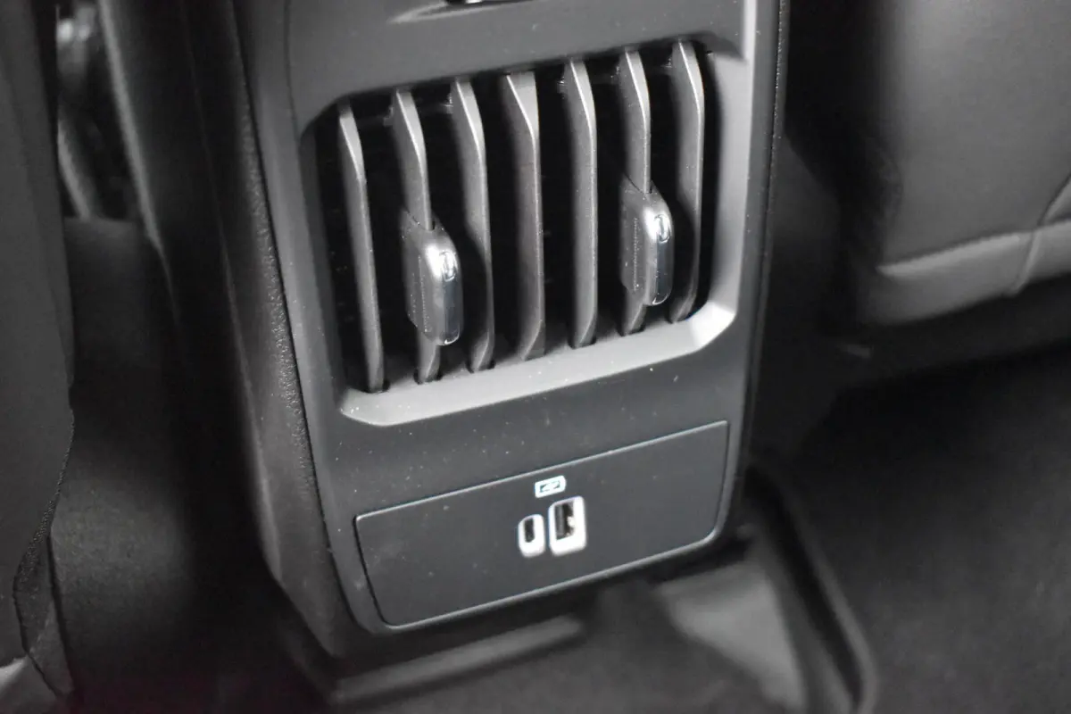 1.5T Hybrid Edizione Speciale Leder Stuur-Stoelverwarming Ventilatie Harman Kardon