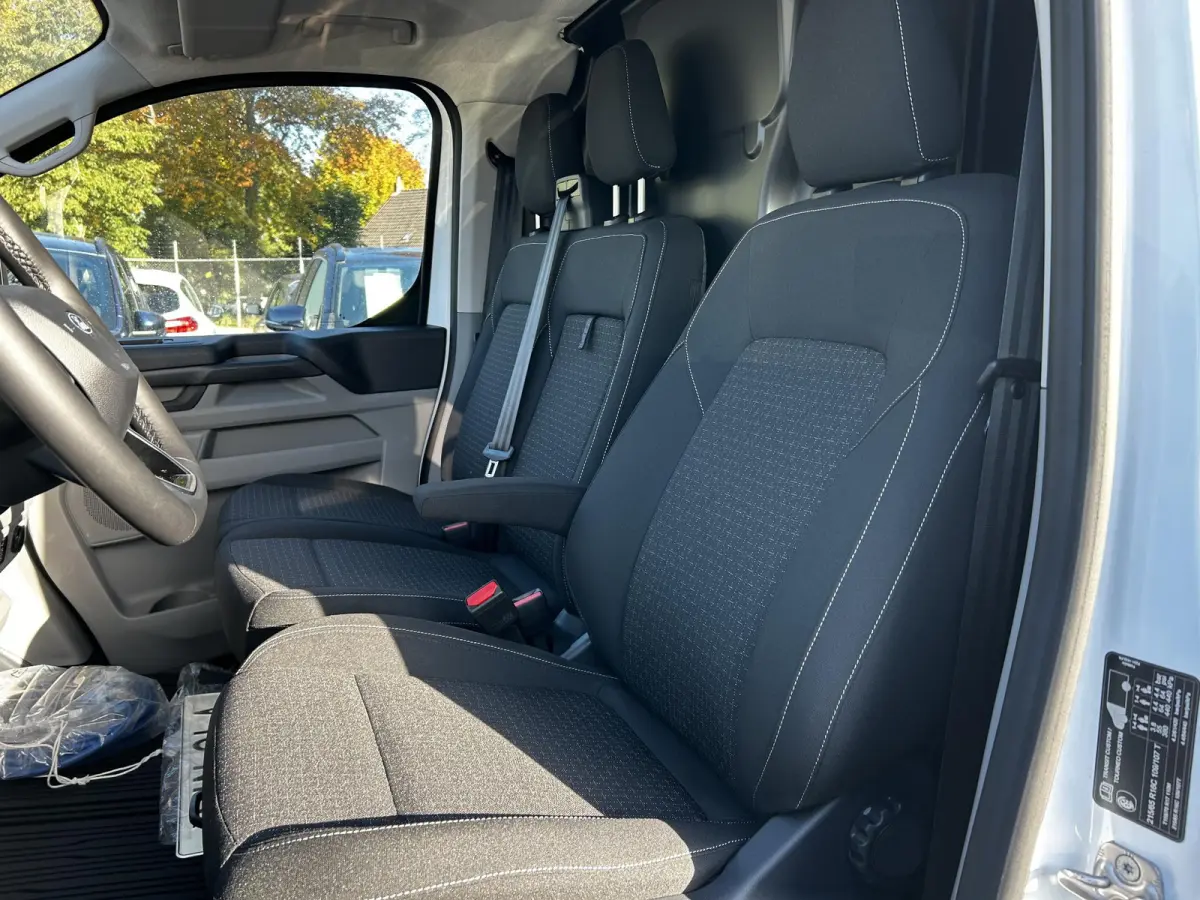 320 2.5 PHEV L2H1 Trend | Automaat | Trekhaak voorbereiding | Stoelverwarming | Adaptive Cruise Control