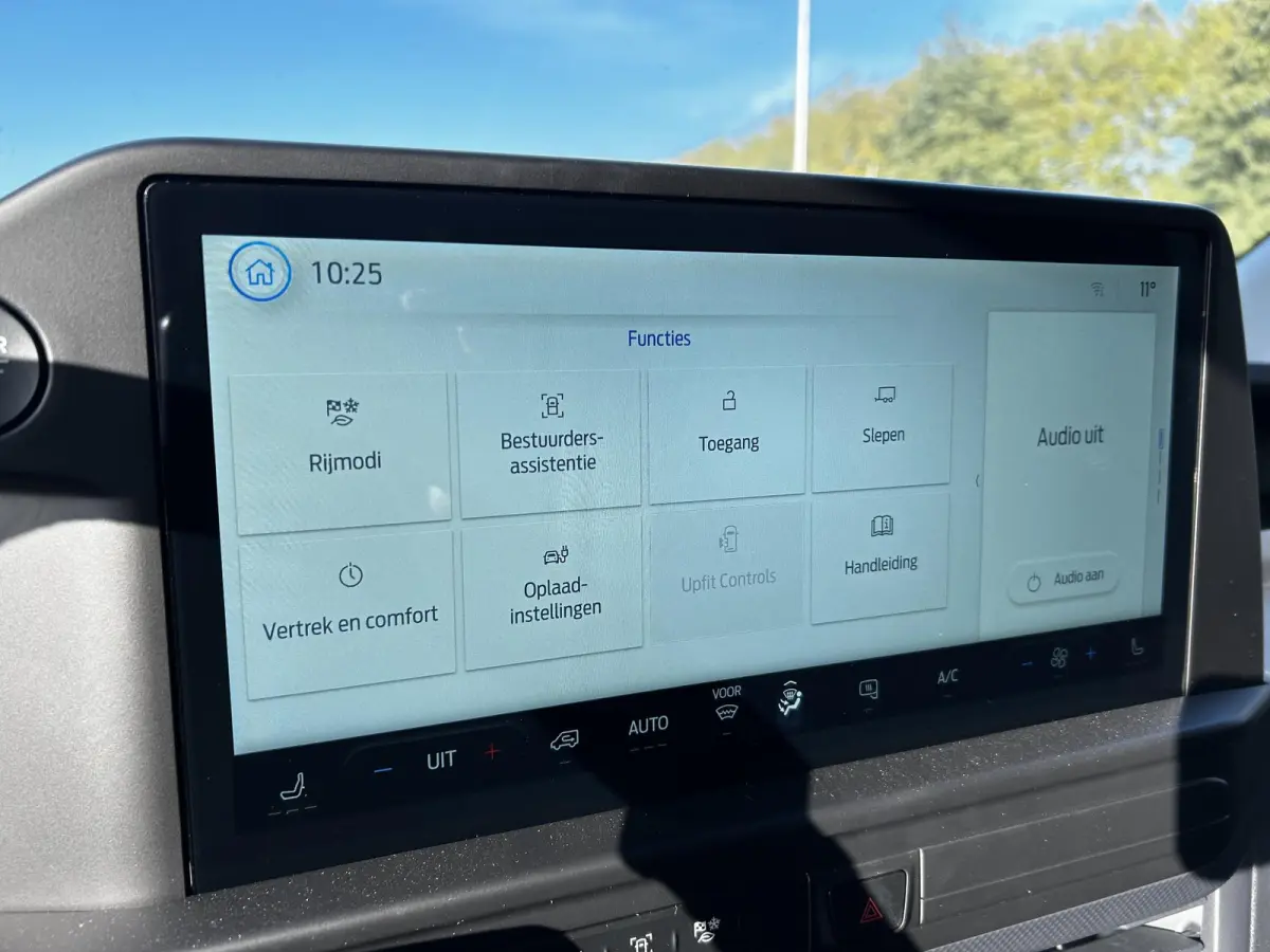 320 2.5 PHEV L2H1 Trend | Automaat | Trekhaak voorbereiding | Stoelverwarming | Adaptive Cruise Control