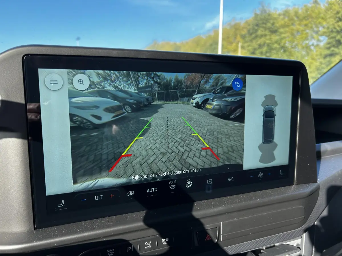 320 2.5 PHEV L2H1 Trend | Automaat | Trekhaak voorbereiding | Stoelverwarming | Adaptive Cruise Control