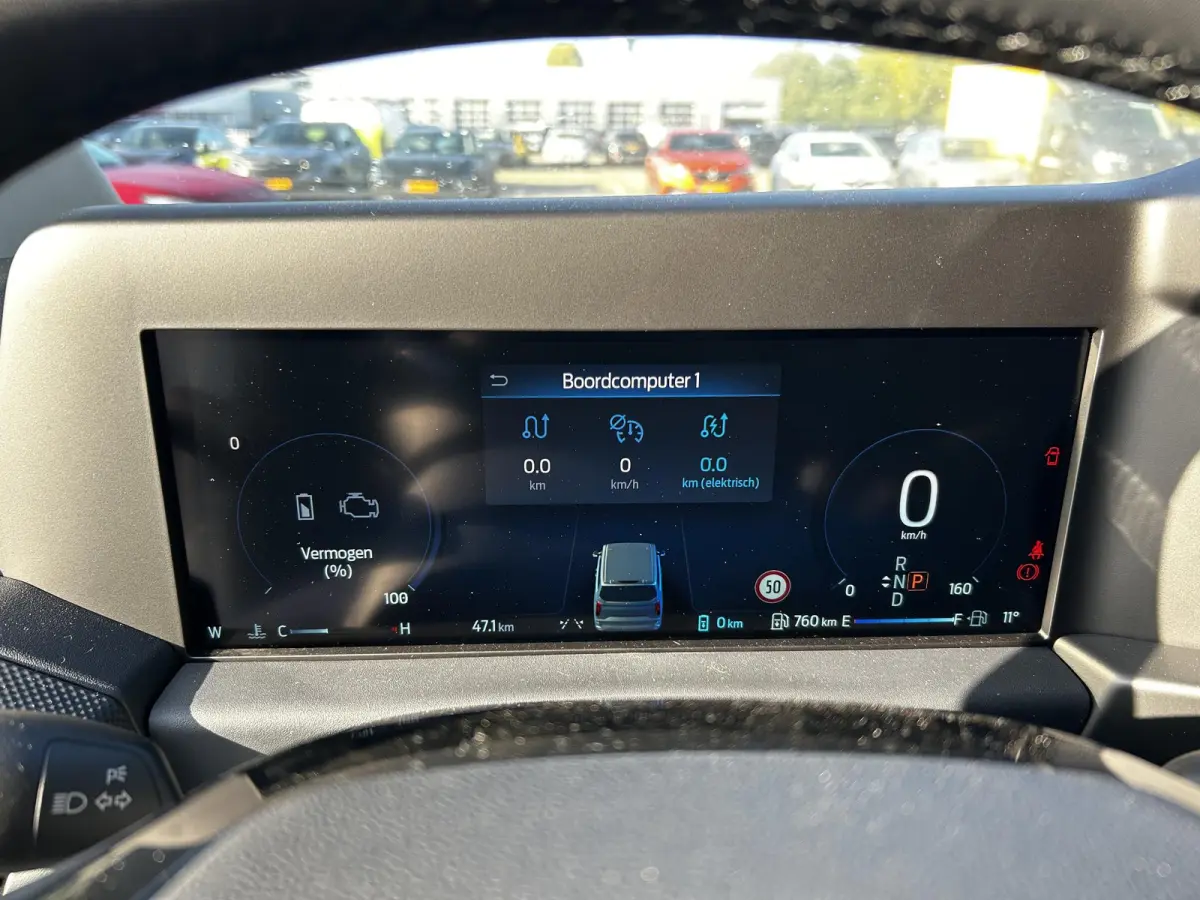 320 2.5 PHEV L2H1 Trend | Automaat | Trekhaak voorbereiding | Stoelverwarming | Adaptive Cruise Control