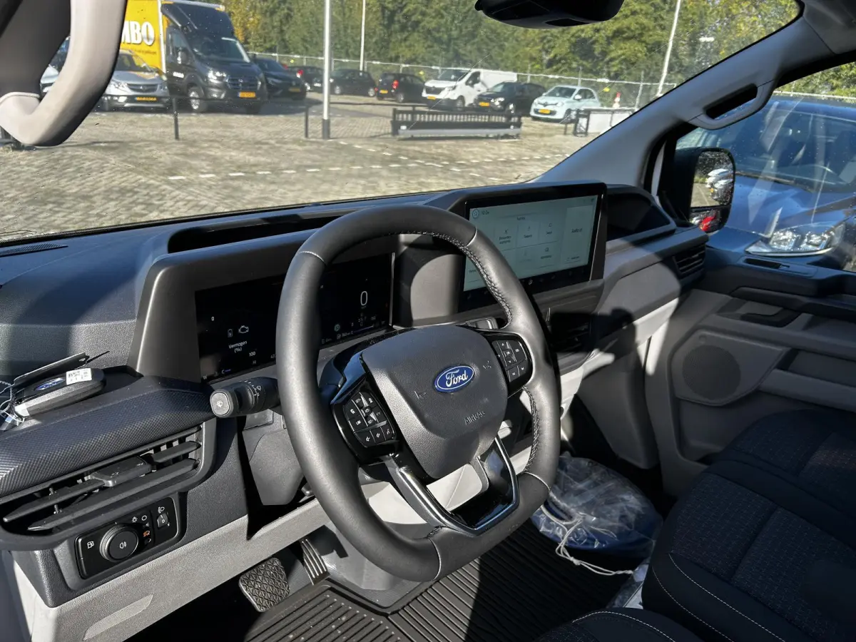 320 2.5 PHEV L2H1 Trend | Automaat | Trekhaak voorbereiding | Stoelverwarming | Adaptive Cruise Control