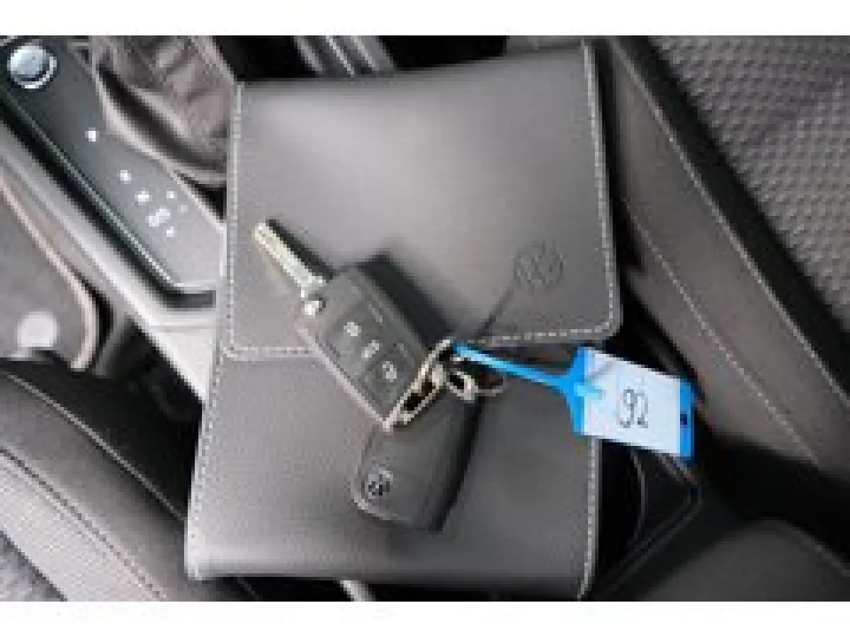 > TOURAN< 2.0 TDI 150 PK DSG > Grijskenteken < - Airco, Cruise, PDC.