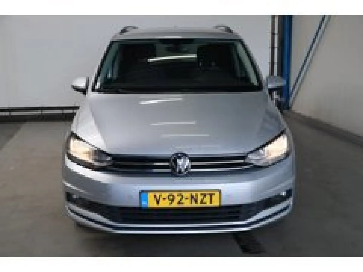 > TOURAN< 2.0 TDI 150 PK DSG > Grijskenteken < - Airco, Cruise, PDC.