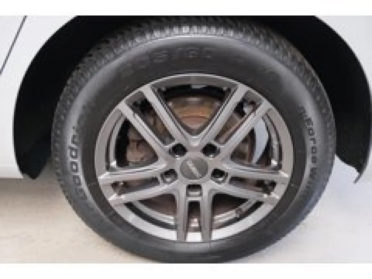 > TOURAN< 2.0 TDI 150 PK DSG > Grijskenteken < - Airco, Cruise, PDC.