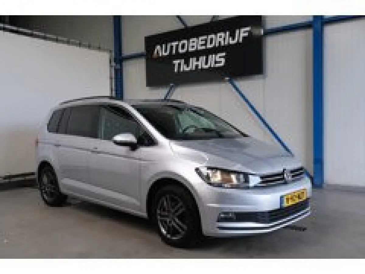 > TOURAN< 2.0 TDI 150 PK DSG > Grijskenteken < - Airco, Cruise, PDC.