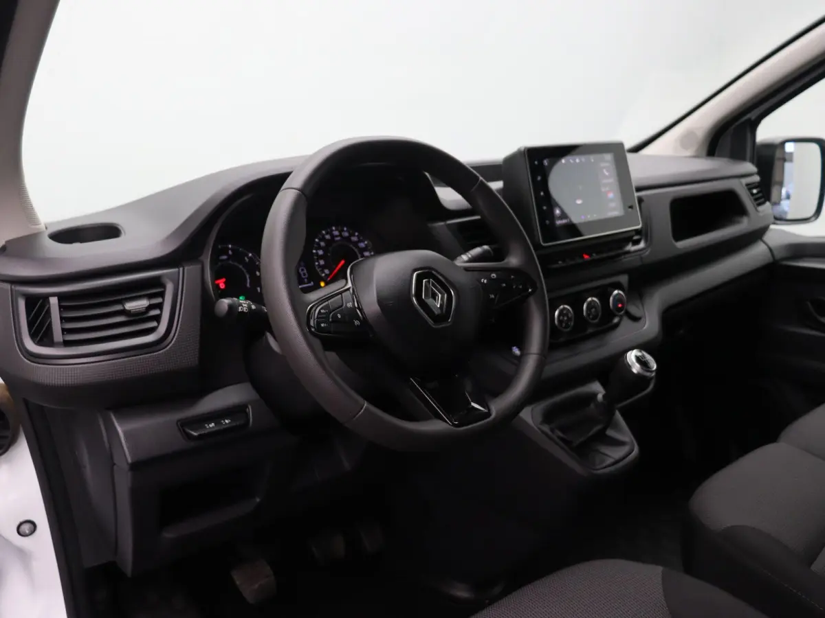 2.0 dCi 110pk T30 L2H1 Comfort | Laadruimtepakket | Vierseizoenbanden | Parkeersensoren achter | Keyless entry |