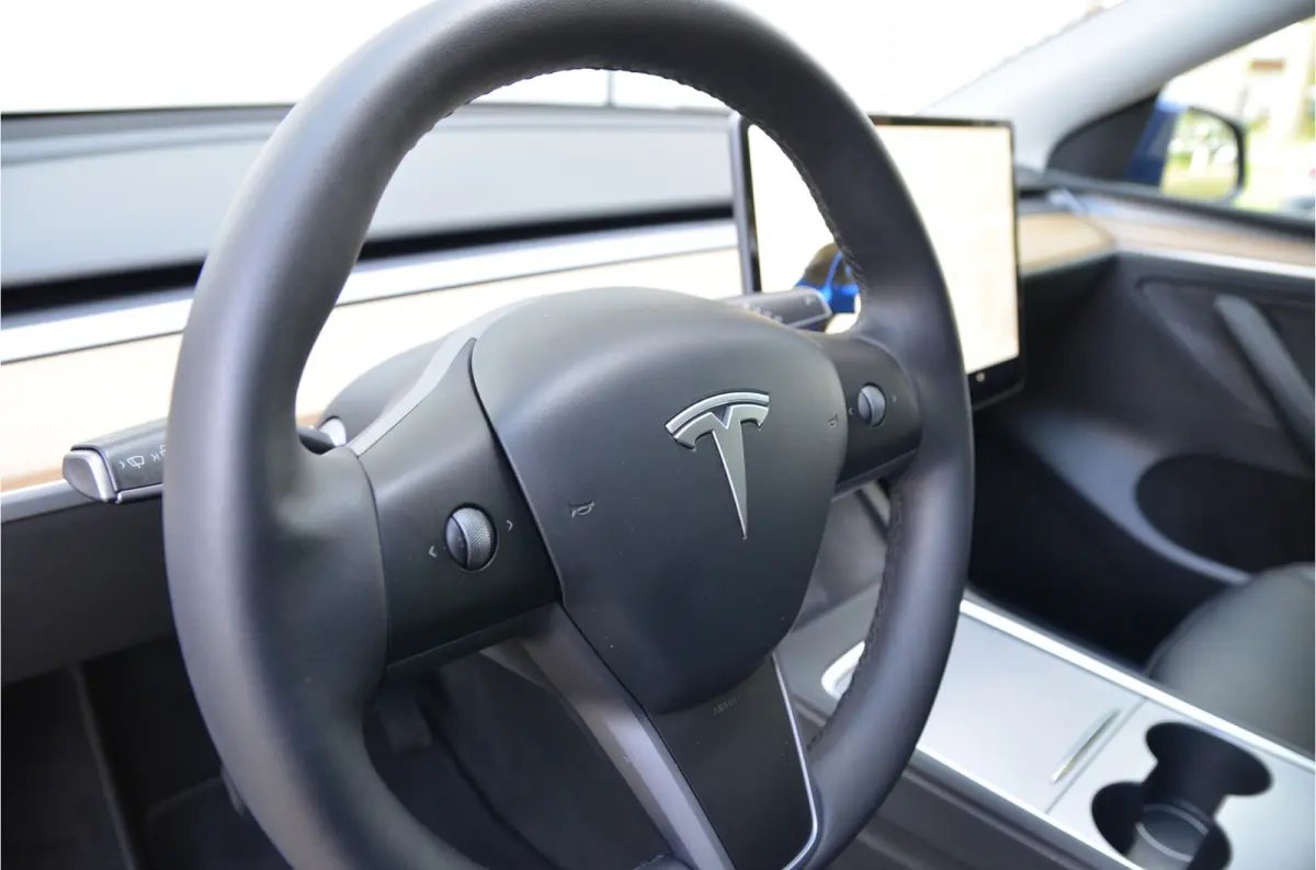 Long Range AWD 75 kWh Enhanced AutoPilot3.0 (twv 3.800,-), 20" Alu