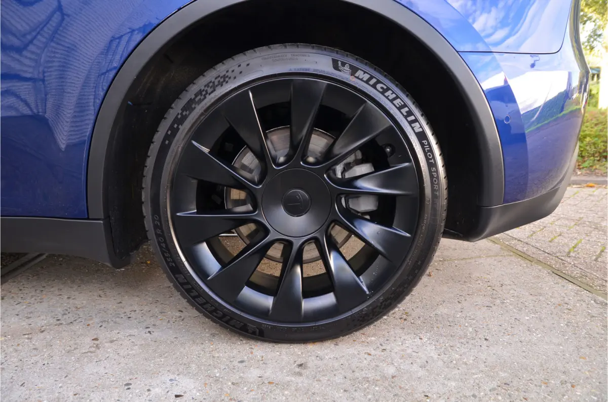 Long Range AWD 75 kWh Enhanced AutoPilot3.0 (twv 3.800,-), 20" Alu