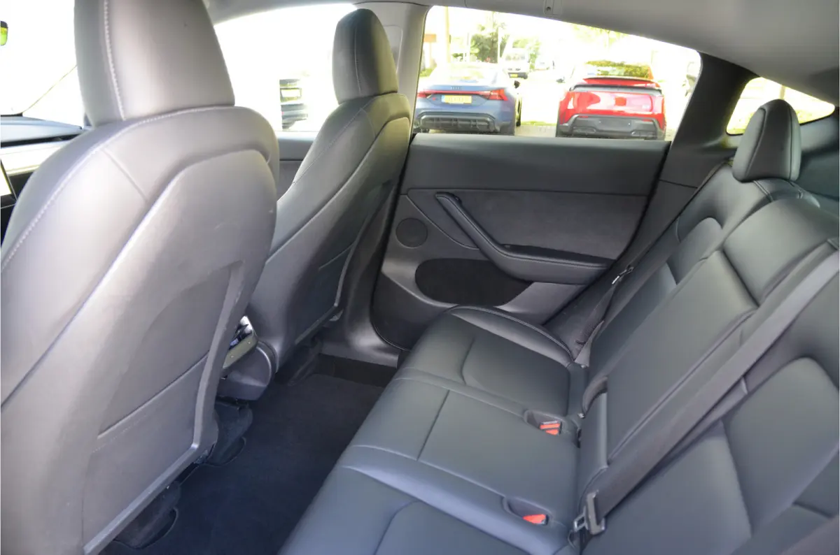 Long Range AWD 75 kWh Enhanced AutoPilot3.0 (twv 3.800,-), 20" Alu