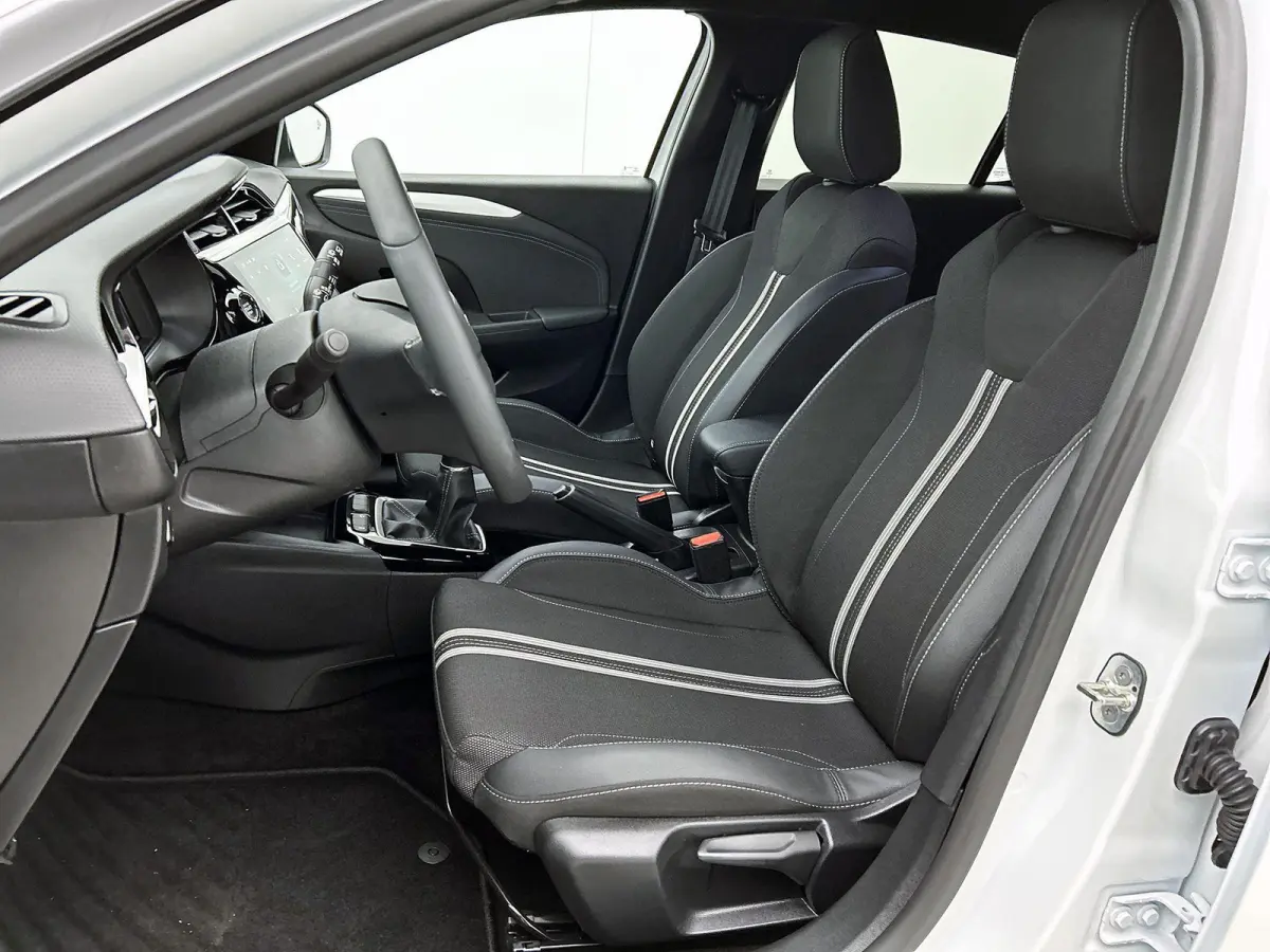 1.2 75 pk GS | Climate control | Navigatie | Achteruitrijcamera  | Apple Carplay en Android Auto