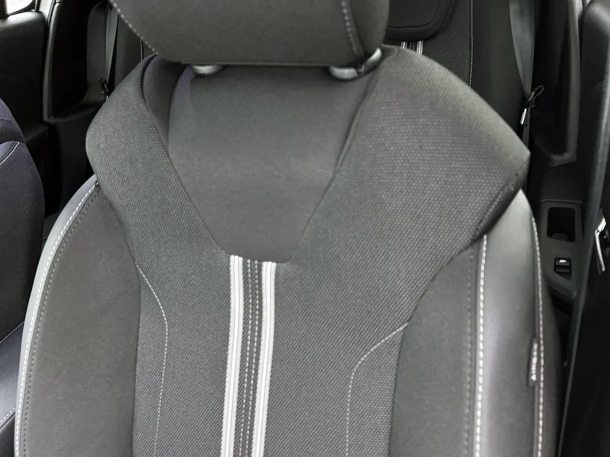 1.2 75 pk GS | Climate control | Navigatie | Achteruitrijcamera  | Apple Carplay en Android Auto