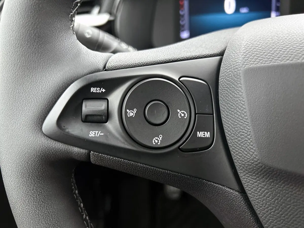 1.2 75 pk GS | Climate control | Navigatie | Achteruitrijcamera  | Apple Carplay en Android Auto