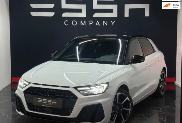 30 TFSI 3x S Line KeylessGo|Sfeerv|CarPlay|Cruise