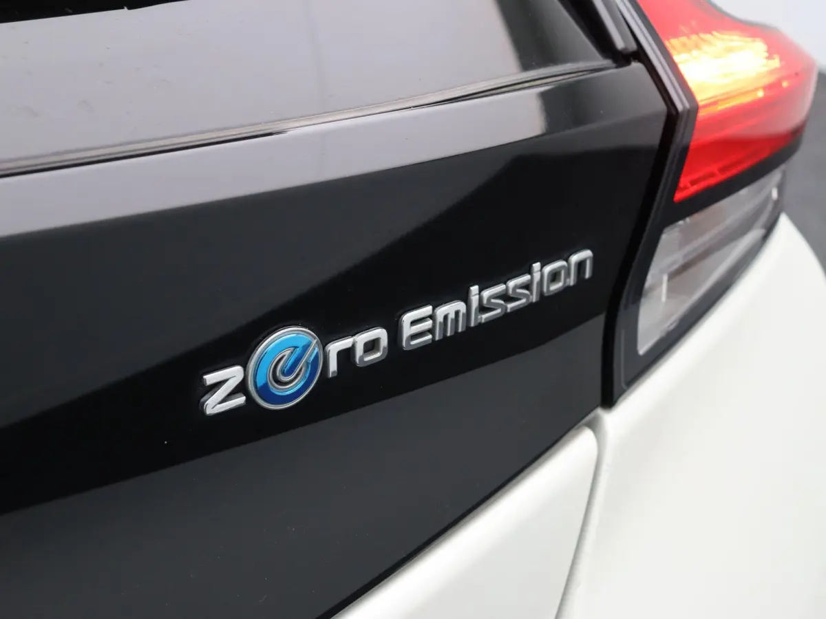 Tekna 40 kWh | Bose Premium Audio | 87% SoH | Adaptive cruise control | Lederen bekleding | Climate control | Stoel en stuurverwarming |