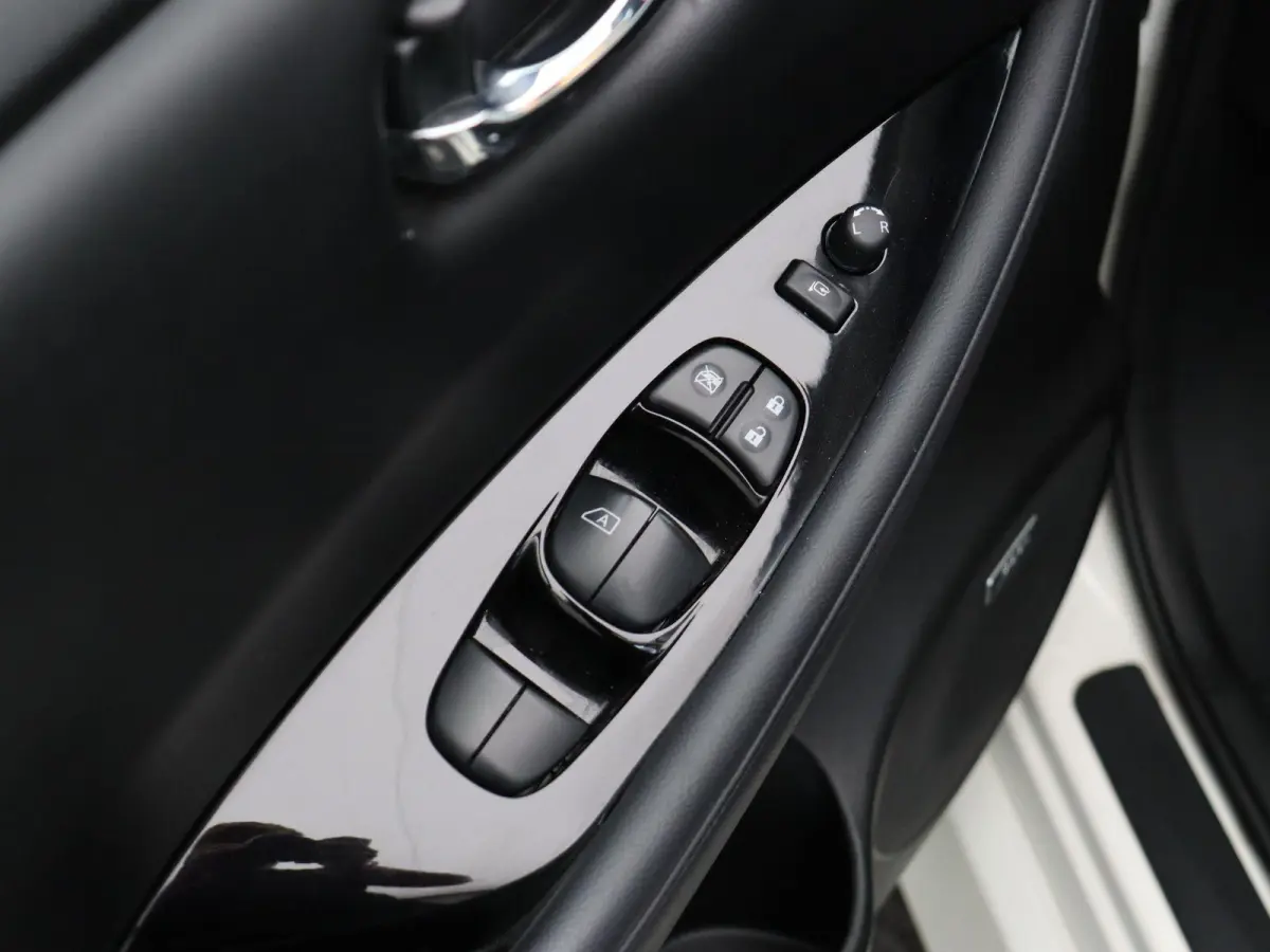 Tekna 40 kWh | Bose Premium Audio | 87% SoH | Adaptive cruise control | Lederen bekleding | Climate control | Stoel en stuurverwarming |