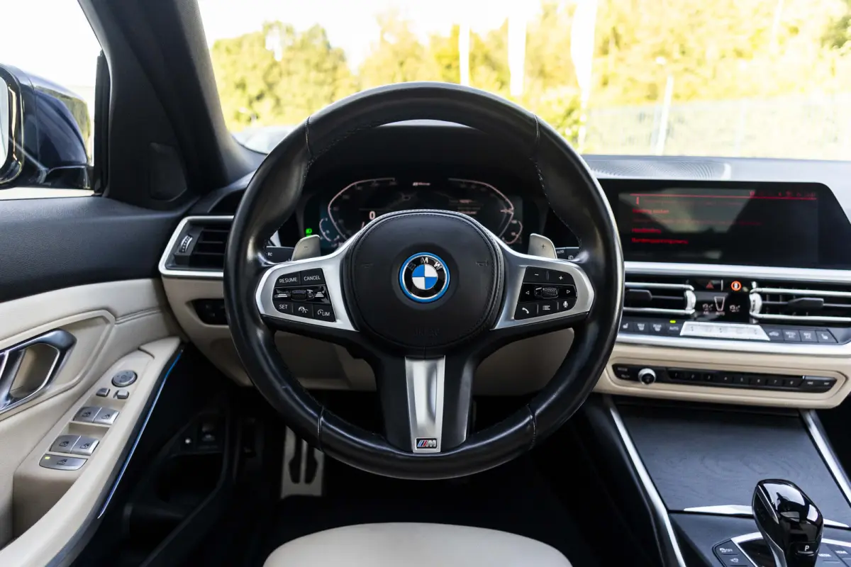 330e Business Edition Plus M-Pakket  / Pano dak