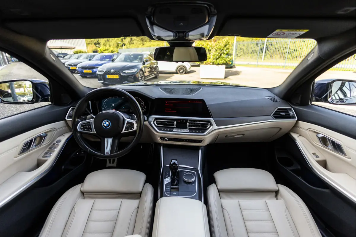 330e Business Edition Plus M-Pakket  / Pano dak