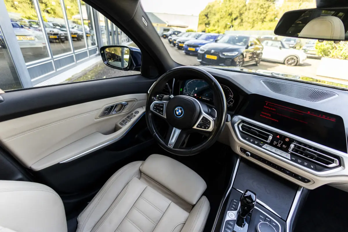 330e Business Edition Plus M-Pakket  / Pano dak