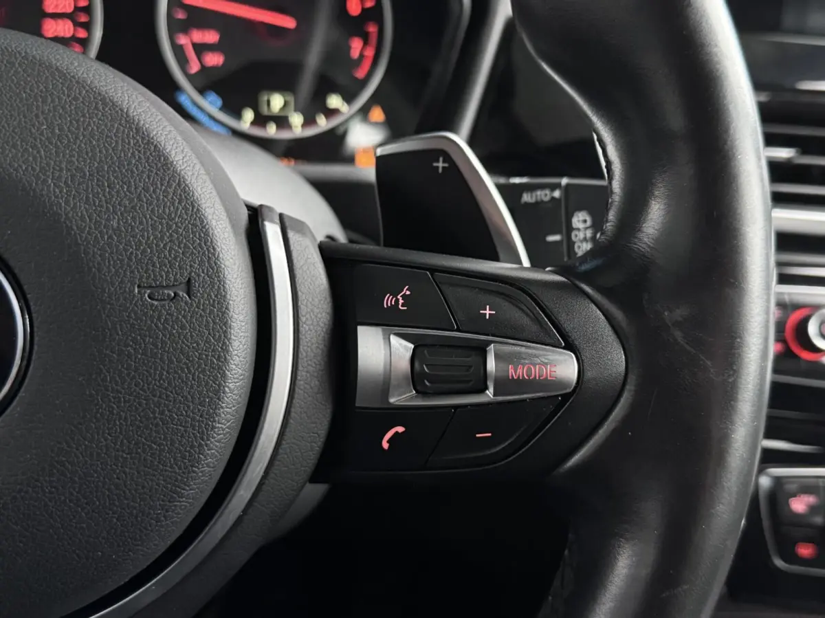 sDrive20i High Exe M Sport PANO|AFN. HAAK|HARMAN KARDON