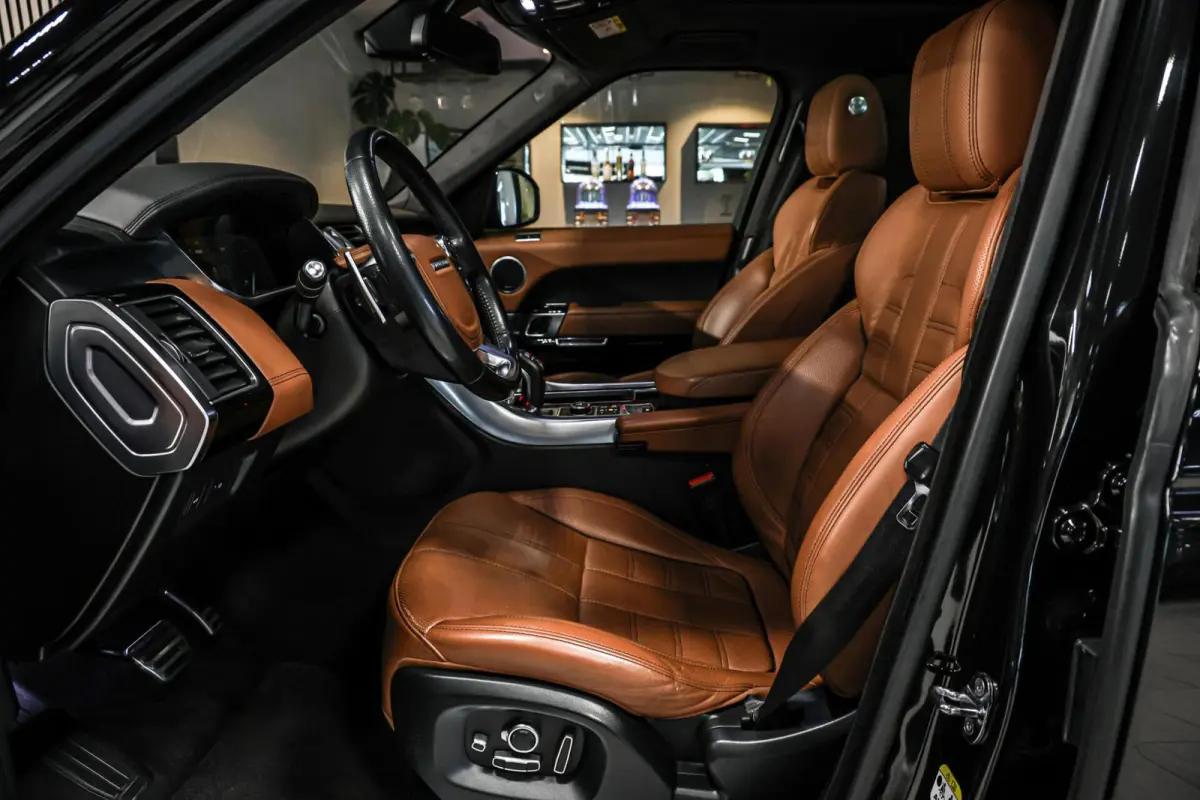 4.4 SDV8 Autobiography Dynamic