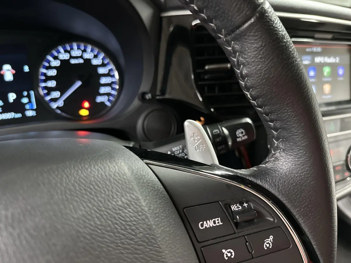 2.0 Connect Pro Automaat | Trekhaak | Navi