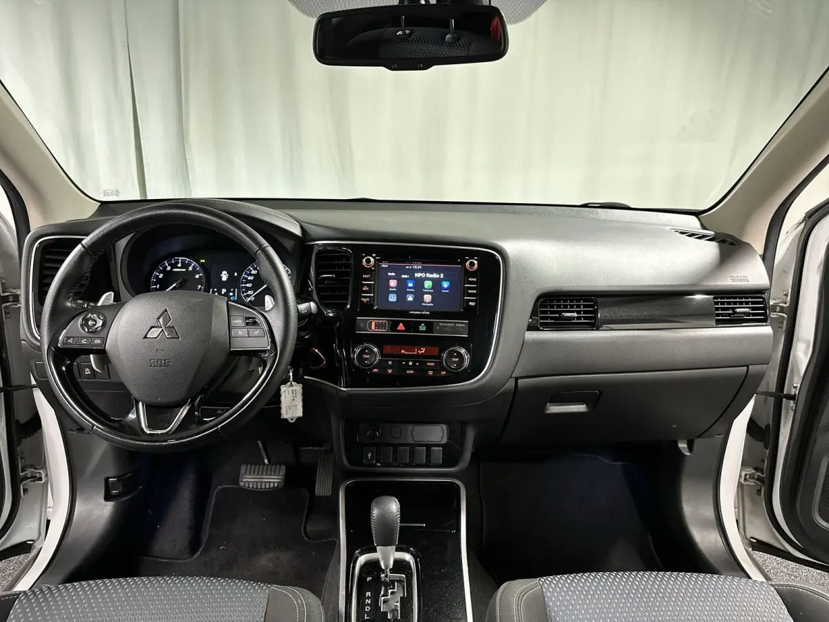 2.0 Connect Pro Automaat | Trekhaak | Navi