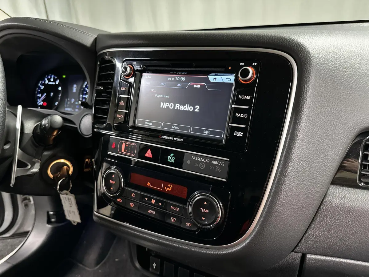 2.0 Connect Pro Automaat | Trekhaak | Navi