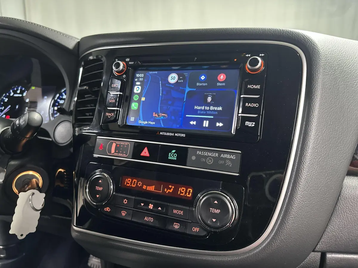 2.0 Connect Pro Automaat | Trekhaak | Navi