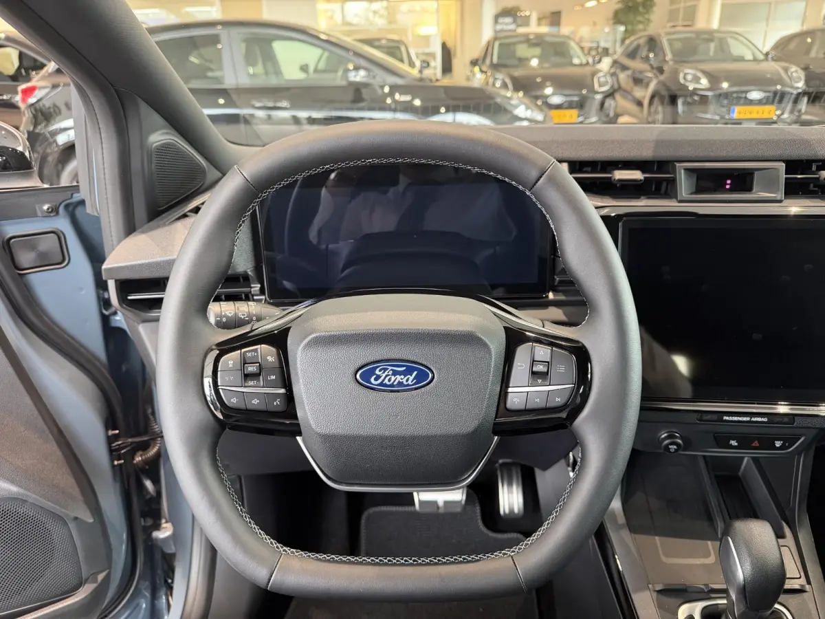 1.0 EcoBoost BlueCruise Edition | ACTIE T/M 31/10 | VOORRAAD! | Adaptive Cruise i.c.m. Bluecruise | Stoel/stuur voorruitverwarming | 360 Camera | Dodehoekdetectie | B&O Audio
