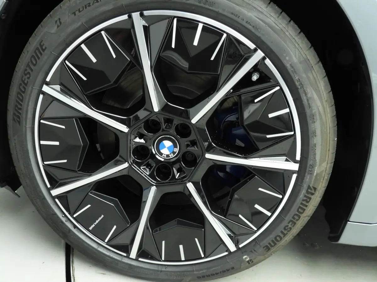 50 xDrive First Edition 113.4 kWh M Sportpakket | Panoramadak | Driving Assistant Plus | Parking Assistant Plus | Innovation Pack