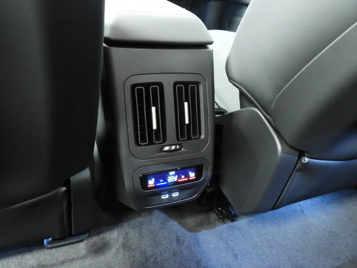 50 xDrive First Edition 113.4 kWh M Sportpakket | Panoramadak | Driving Assistant Plus | Parking Assistant Plus | Innovation Pack